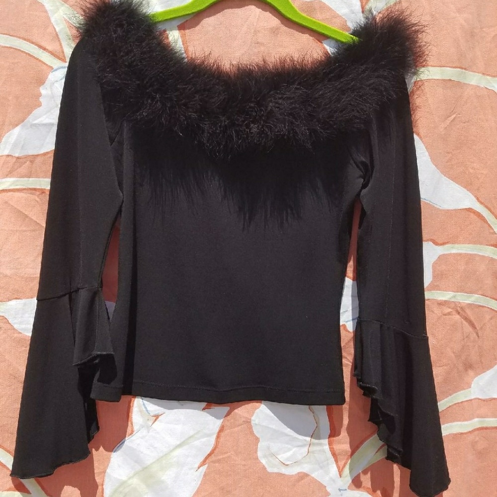 ♥Fuzzy Neck Top♥